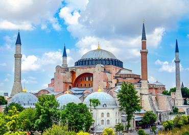 Exploring the Wonders of Hagia Sophia: A Must-See Attraction in Istanbul