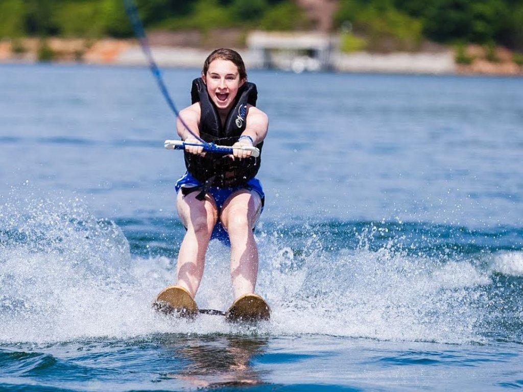 Icmeler Water Skiing