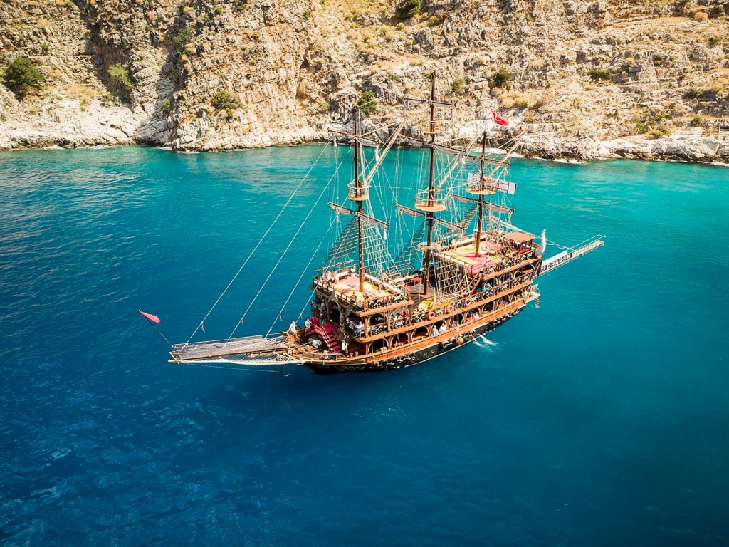  Antalya Korsan Tekne Turu