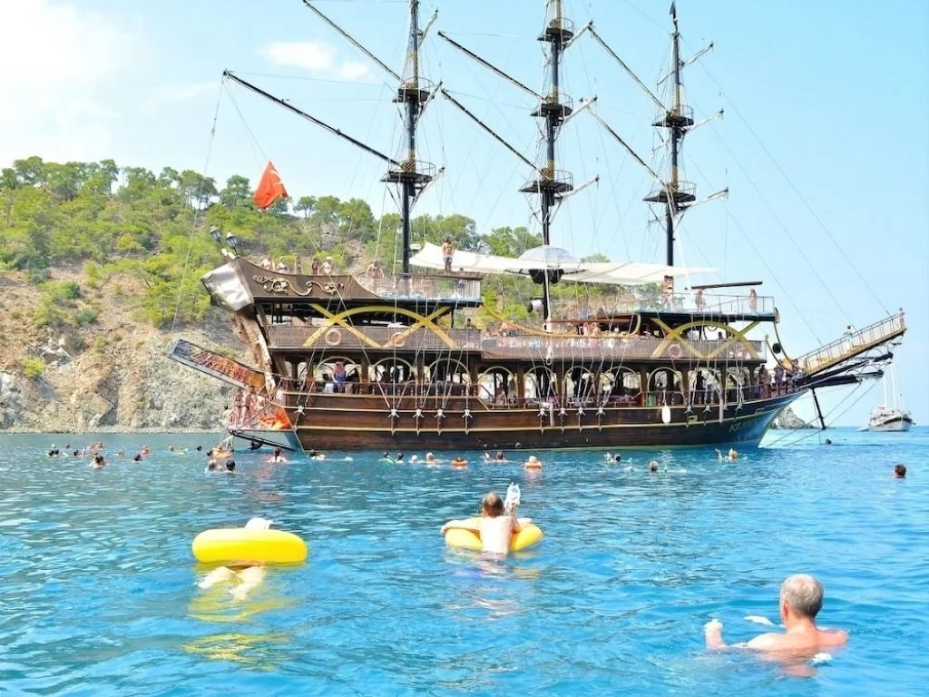  Antalya Korsan Tekne Turu