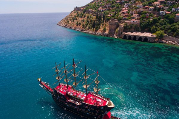 Antalya Korsan Tekne Turu-Lara Sahilinden