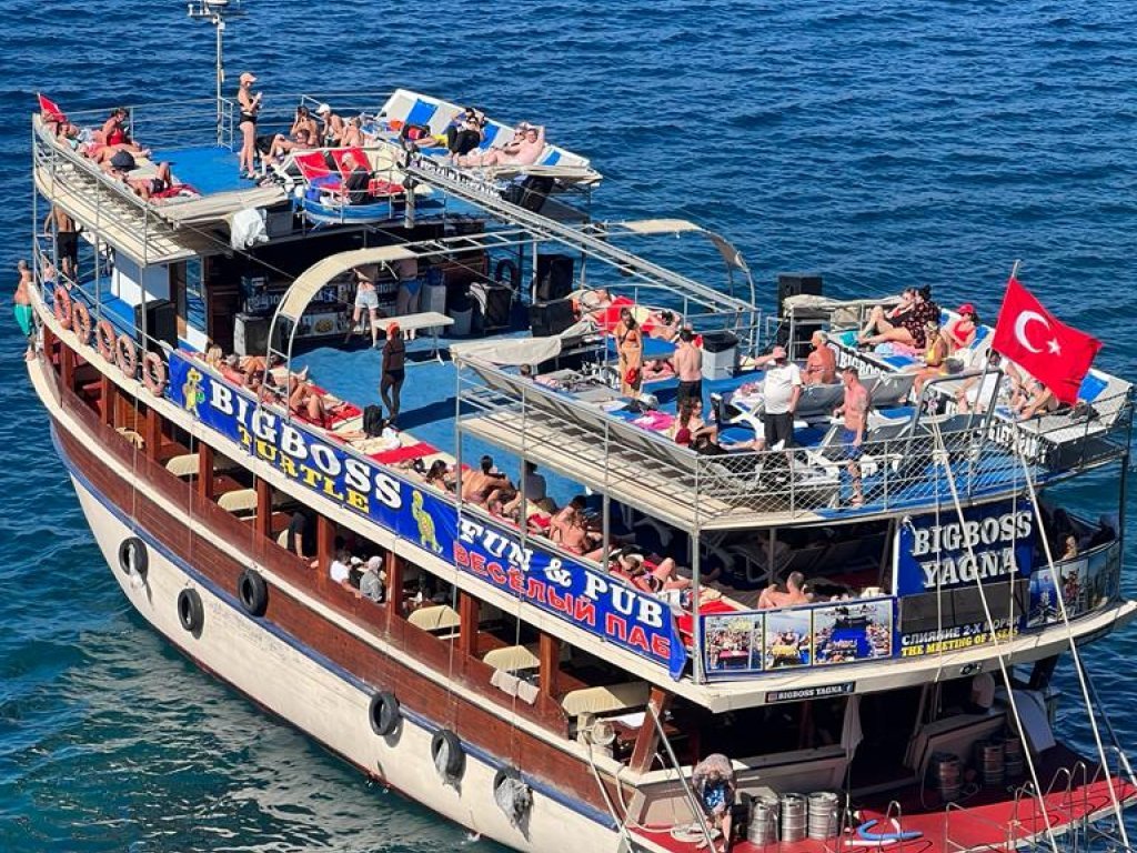 Big Boss Boat Trip (All Inclusive)