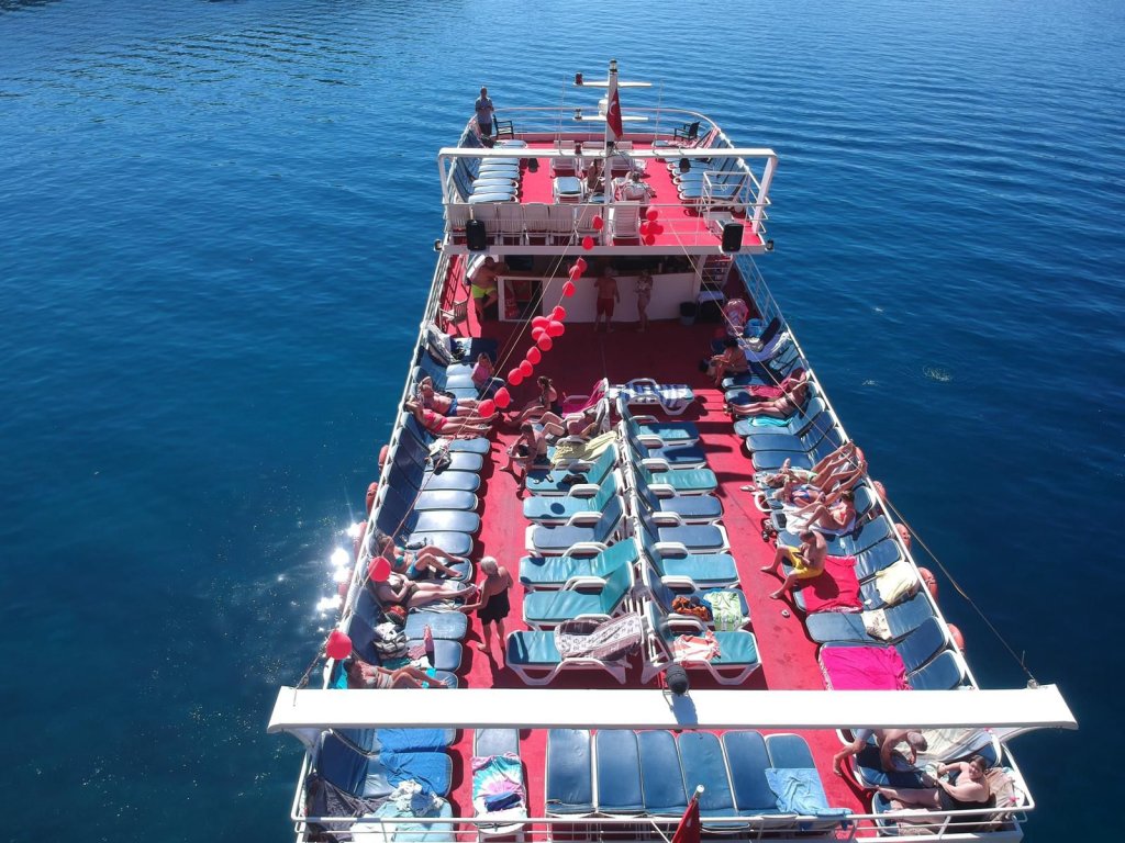 King Sezar VIP All Inclusive Boat Trip