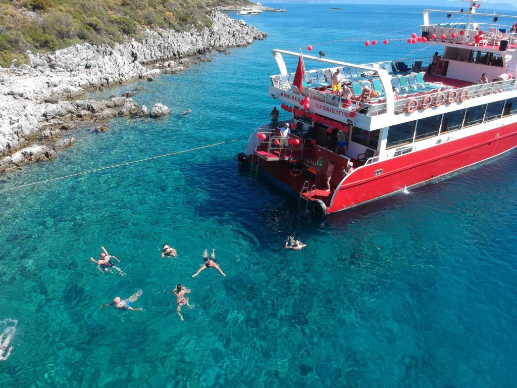 King Sezar VIP All Inclusive Boat Trip