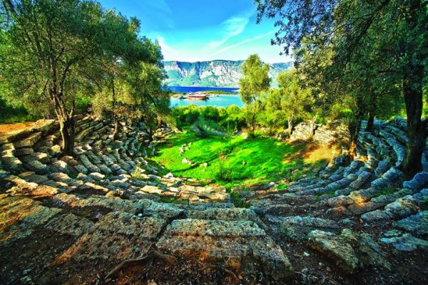 Marmaris Kleopatra Adası Tekne Turu