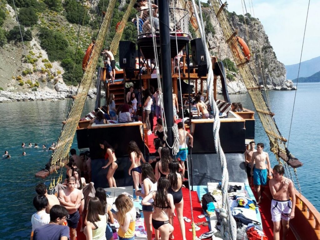 Turunç Korsan Tekne Turu